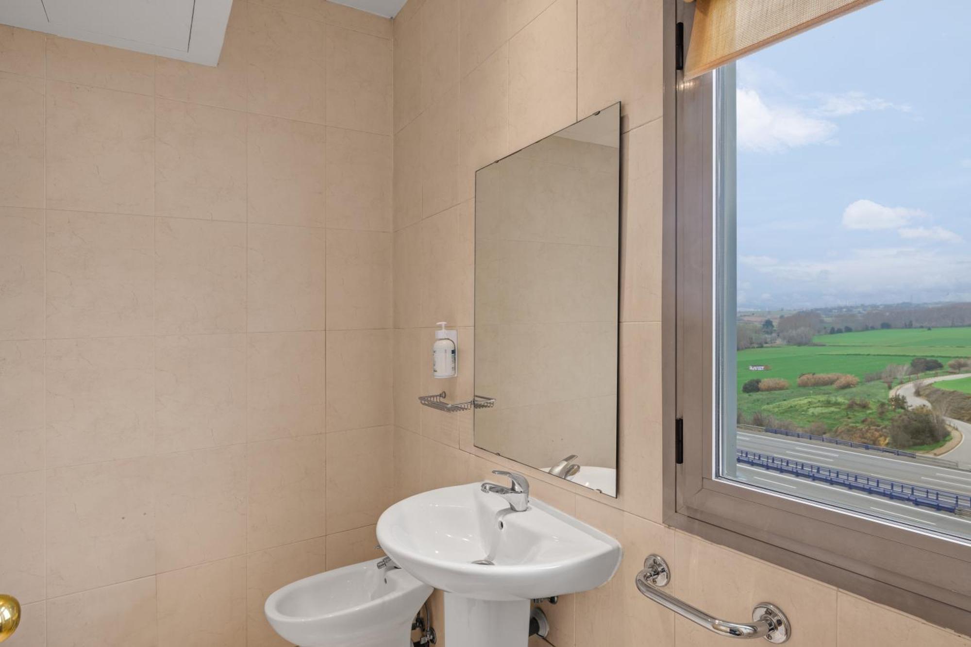 B&B Hotel Barcelona Mollet Porta De Gallecs Mollet del Vallès Dış mekan fotoğraf